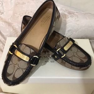 Coach ‘Felicia’ flats